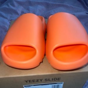 Orange Yeezy slides size 5W